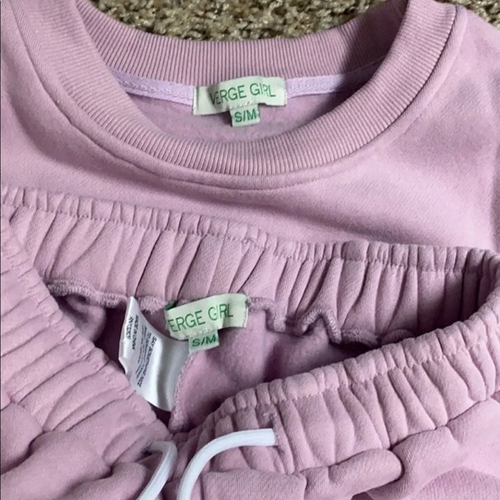 Lounge Set - image 4